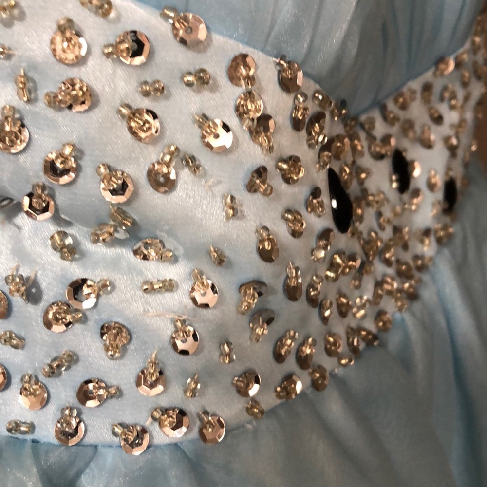 Homecoming Dress - Picture 4 of 5